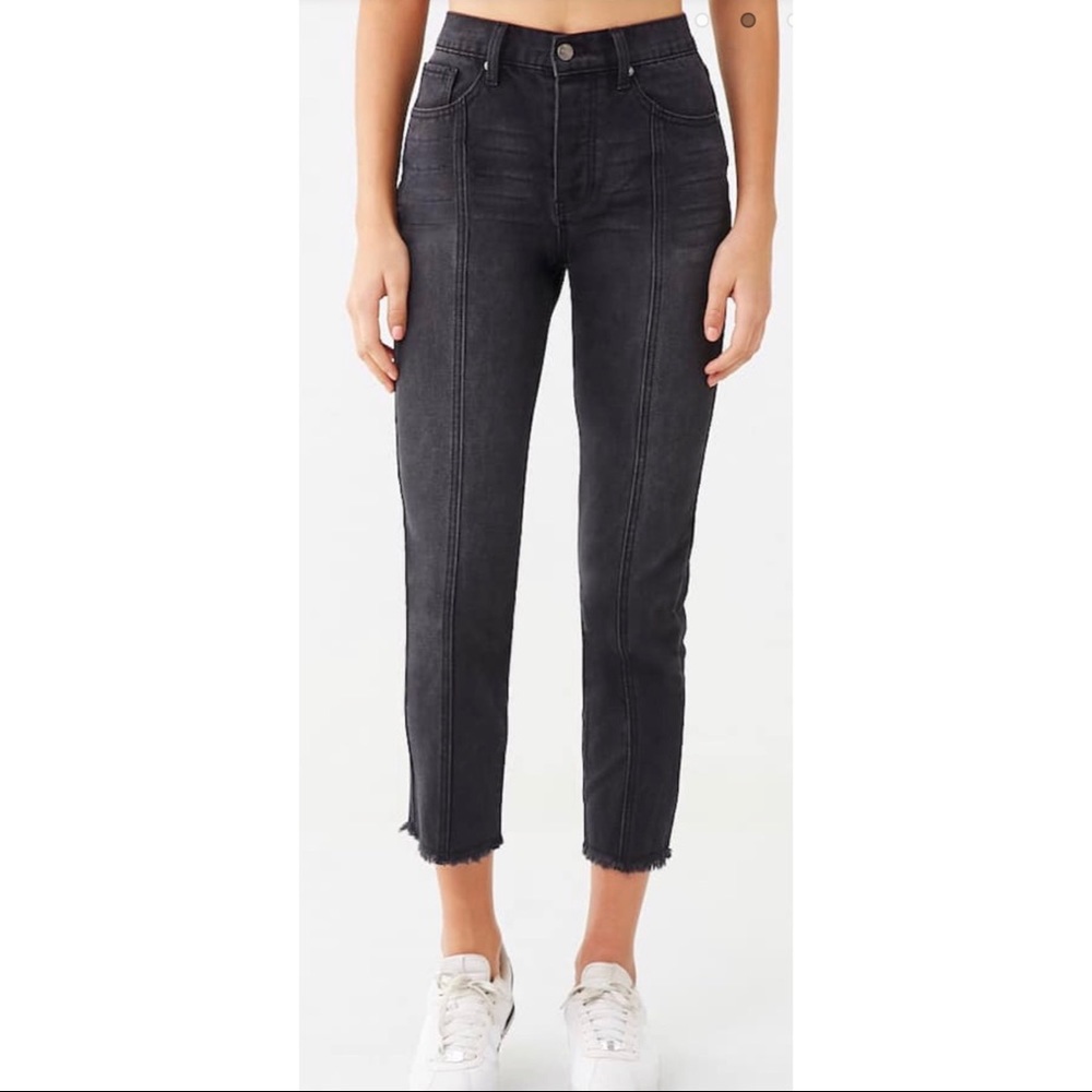 Black light wash frayed hem straight jeans